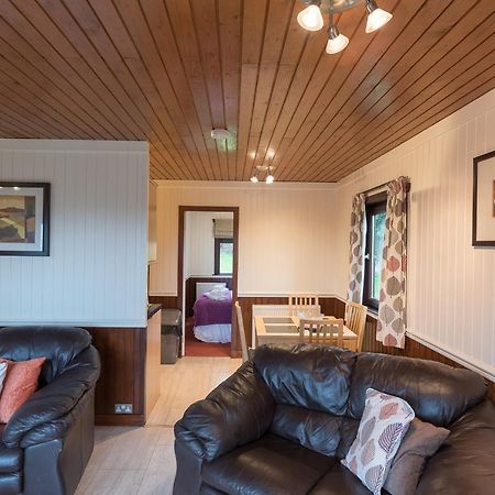 Conifer Lodge 25 With Hot Tub Newton Stewart Minnigaff Bagian luar foto