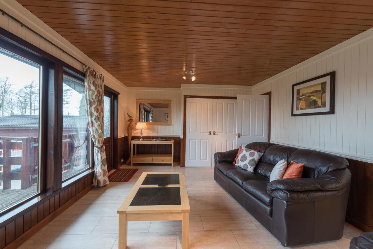 Conifer Lodge 25 With Hot Tub Newton Stewart Minnigaff Bagian luar foto